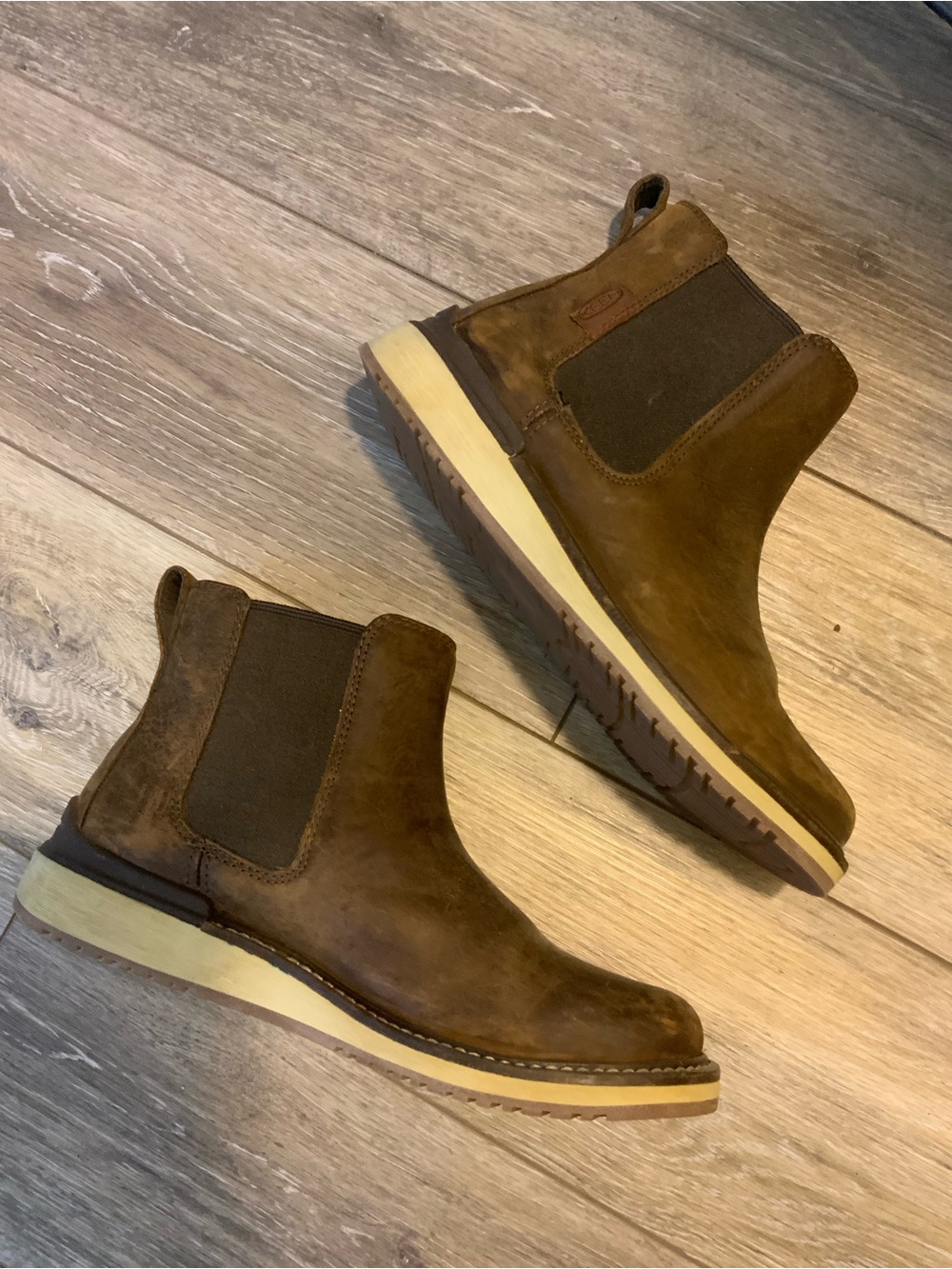 Keen Brown Suede Chelsea Ankle Boots. Size 7